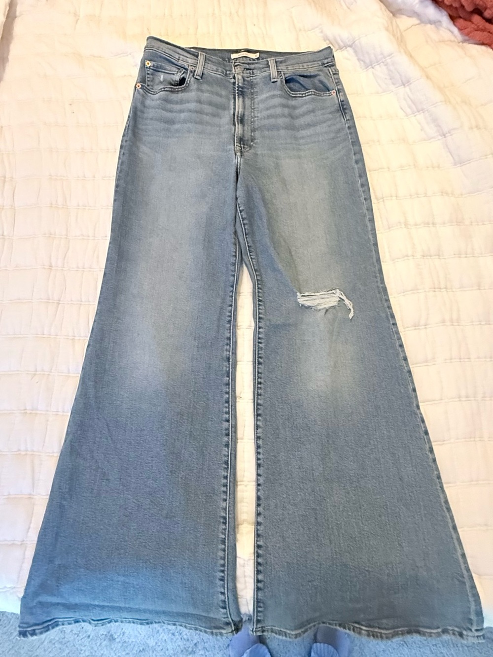 Levi’s Ribcage Bell Bottom Flares